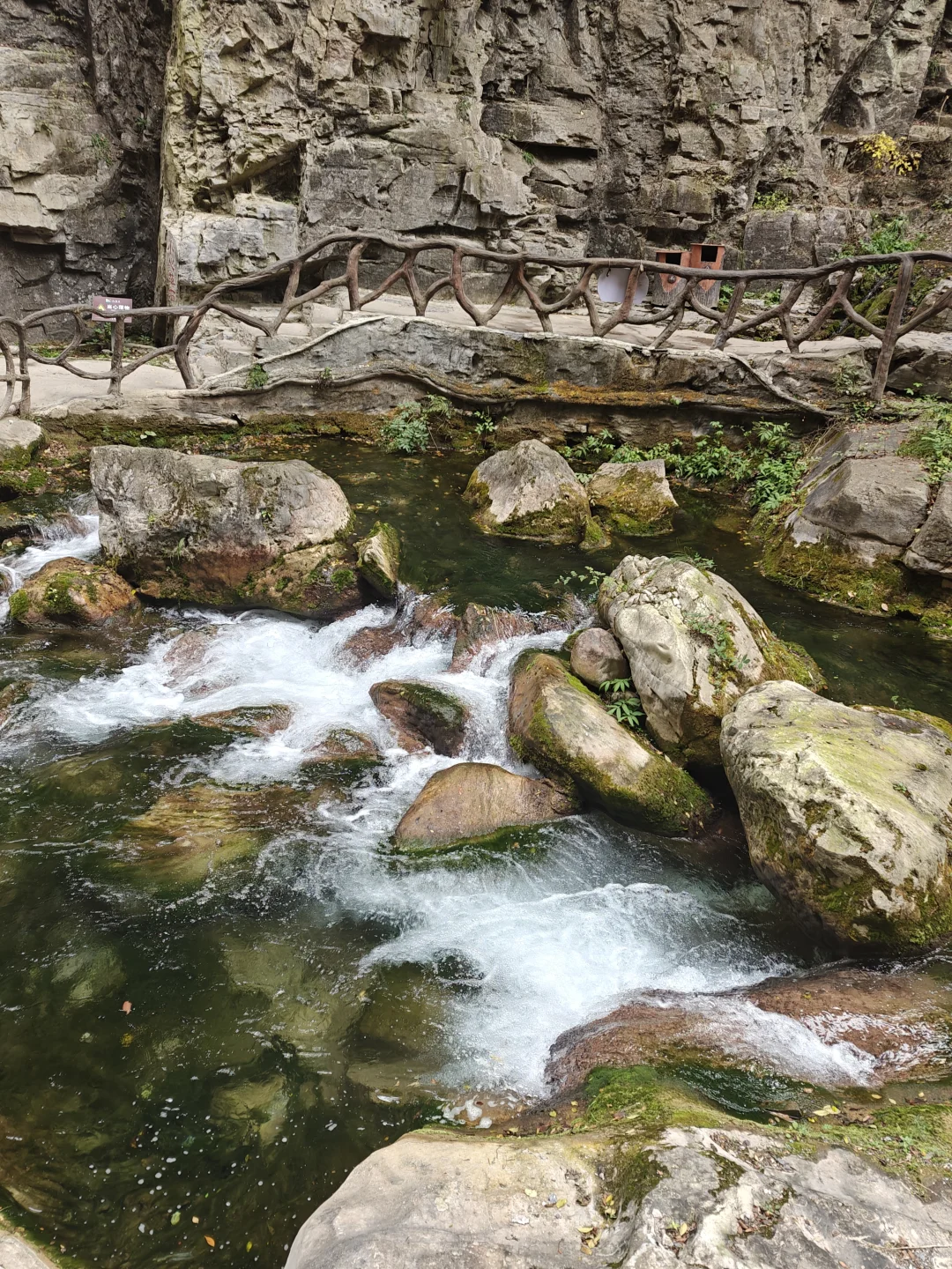 五一过后错峰游八泉峡，爽到飞起！