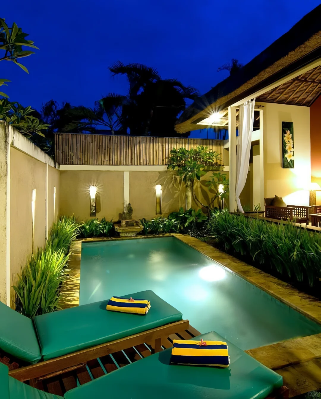 大学生2000块勇闯巴厘岛