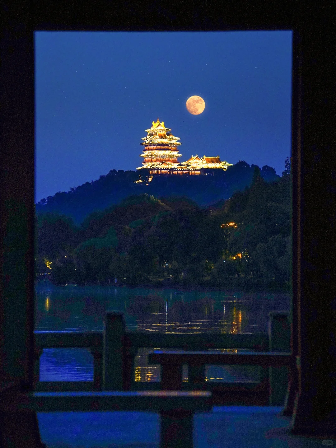 第一个发现南京这个机位的人是天才吧…