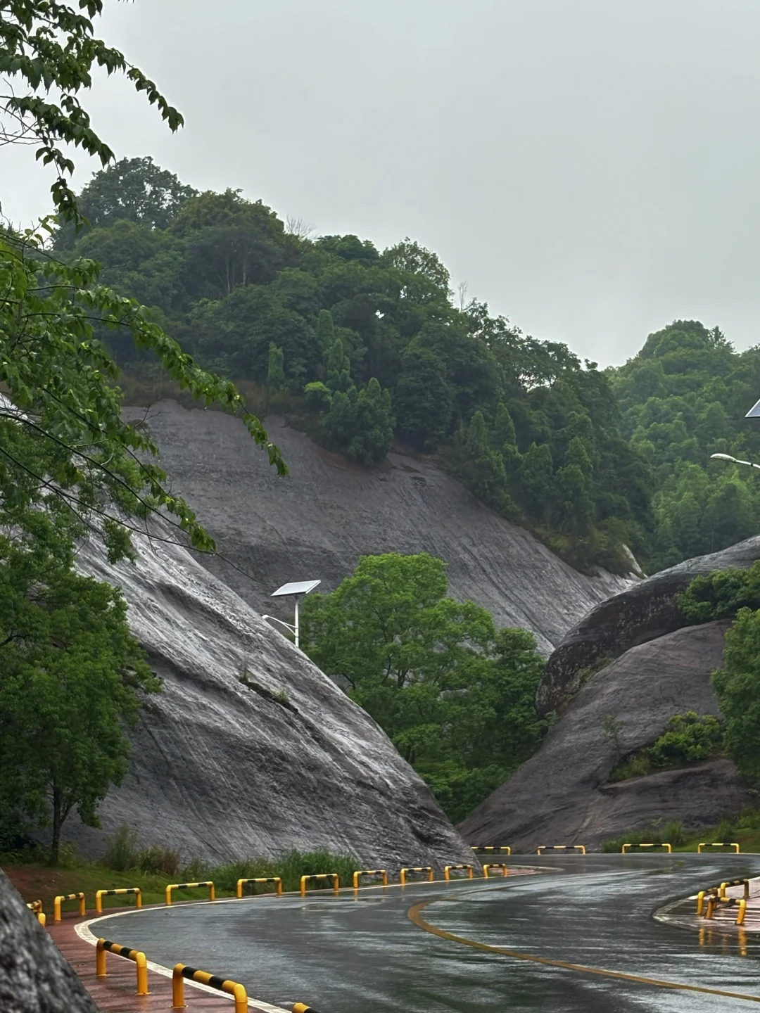 雨天的马皇丘真的不要太出片了！