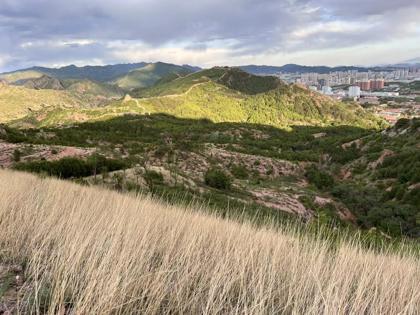 大境门越野赛最美的落日时光