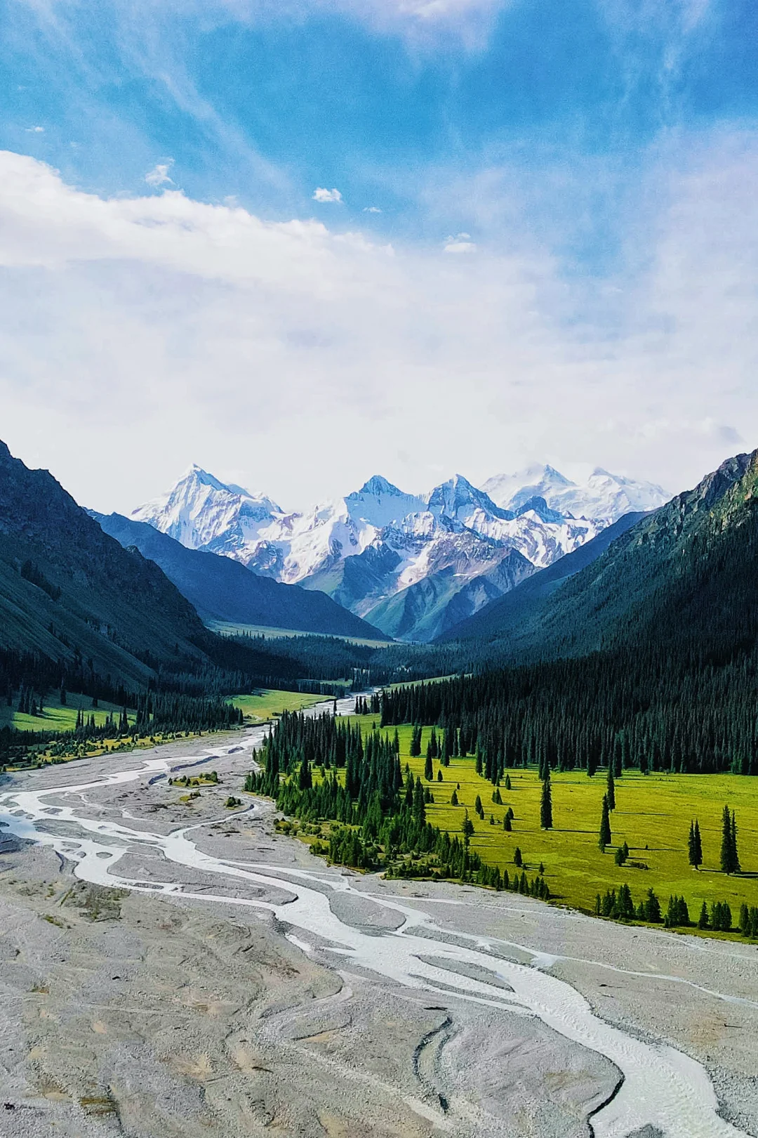 去过十几次新疆，说说我心中最美草原前三