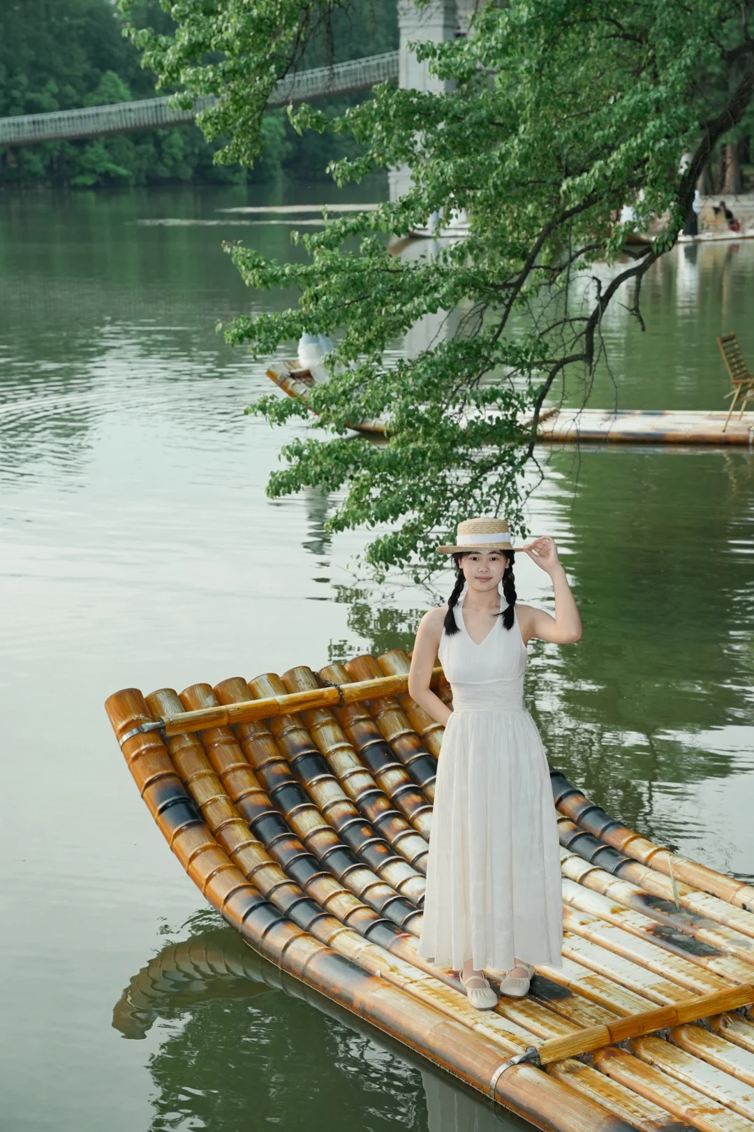 不是江南，是武汉东湖落雁竹筏