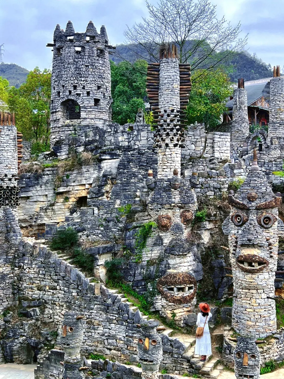 本以为崇左很适合遛娃了，直到去了小七孔！