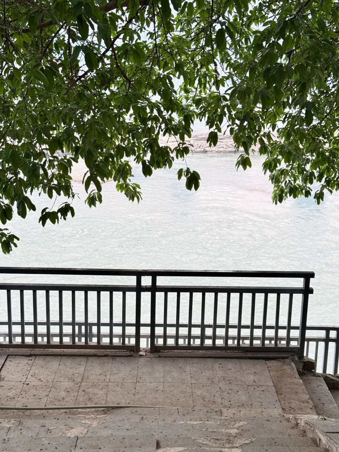 来重庆旅游，一定要留一天给南滨路！！！