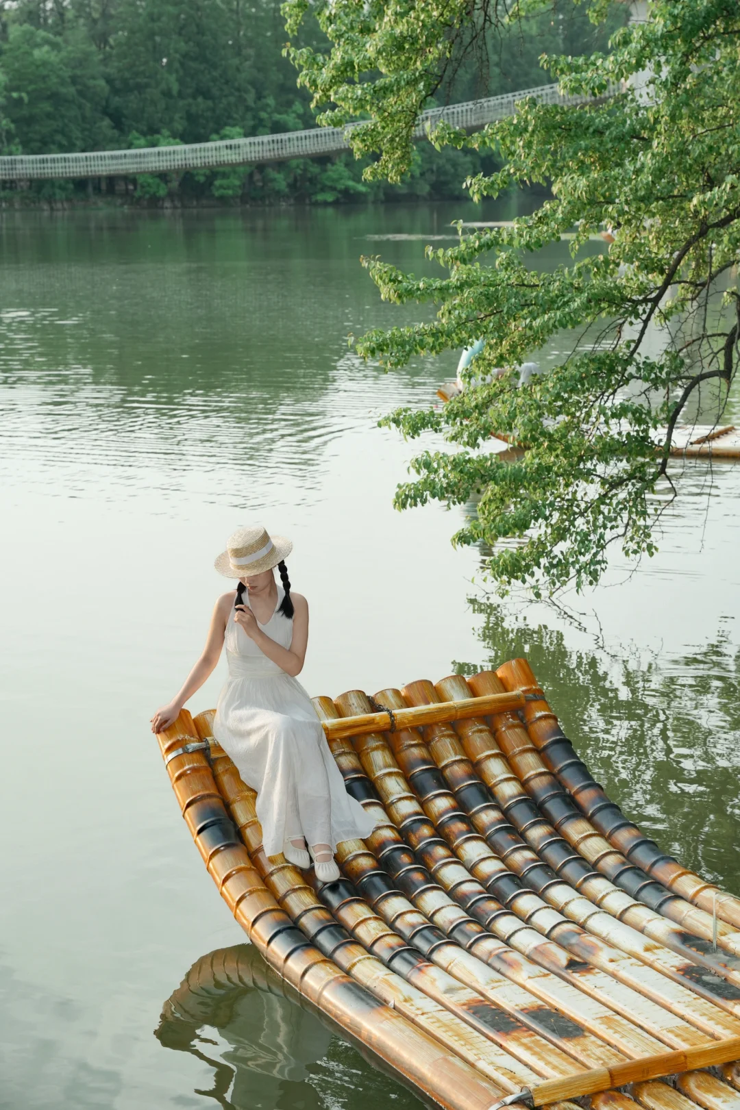 不是江南，是武汉东湖落雁竹筏