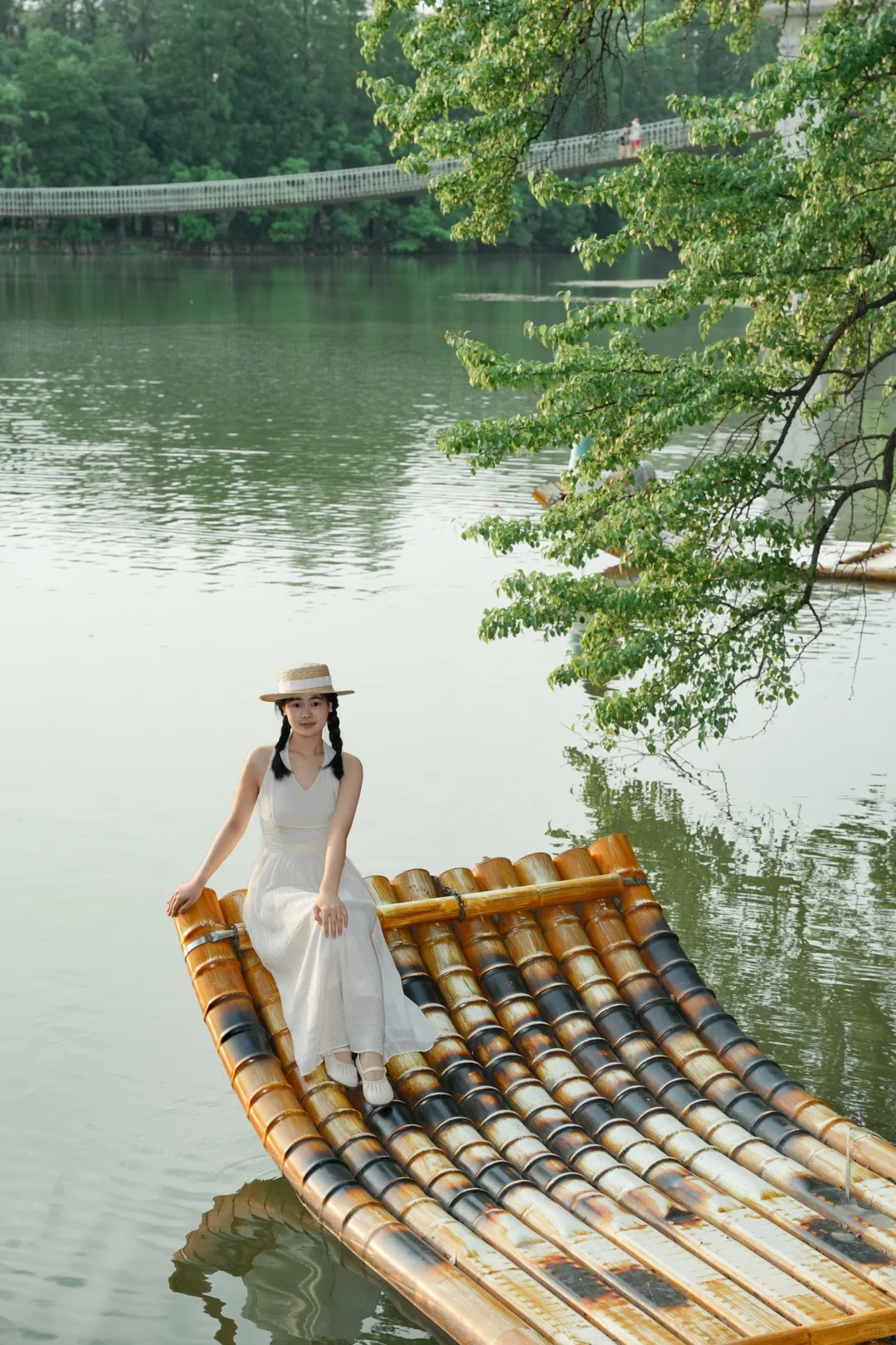 不是江南，是武汉东湖落雁竹筏