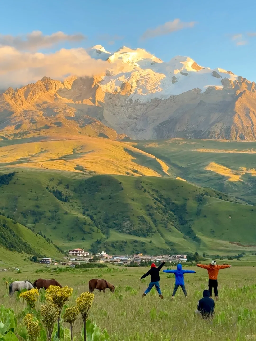 你见过格聂南坡的日照金山吗？
