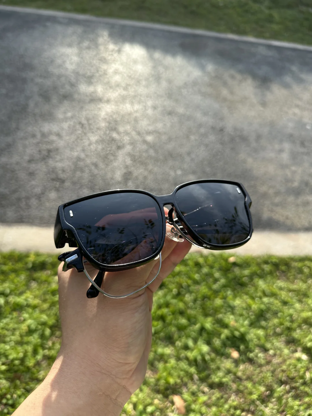 踩雷三次！终于买到比小米更清晰的墨镜套镜