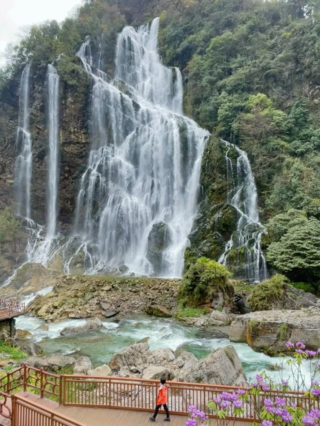 live实况｜被国家地理安利的瀑布狠狠震撼❗