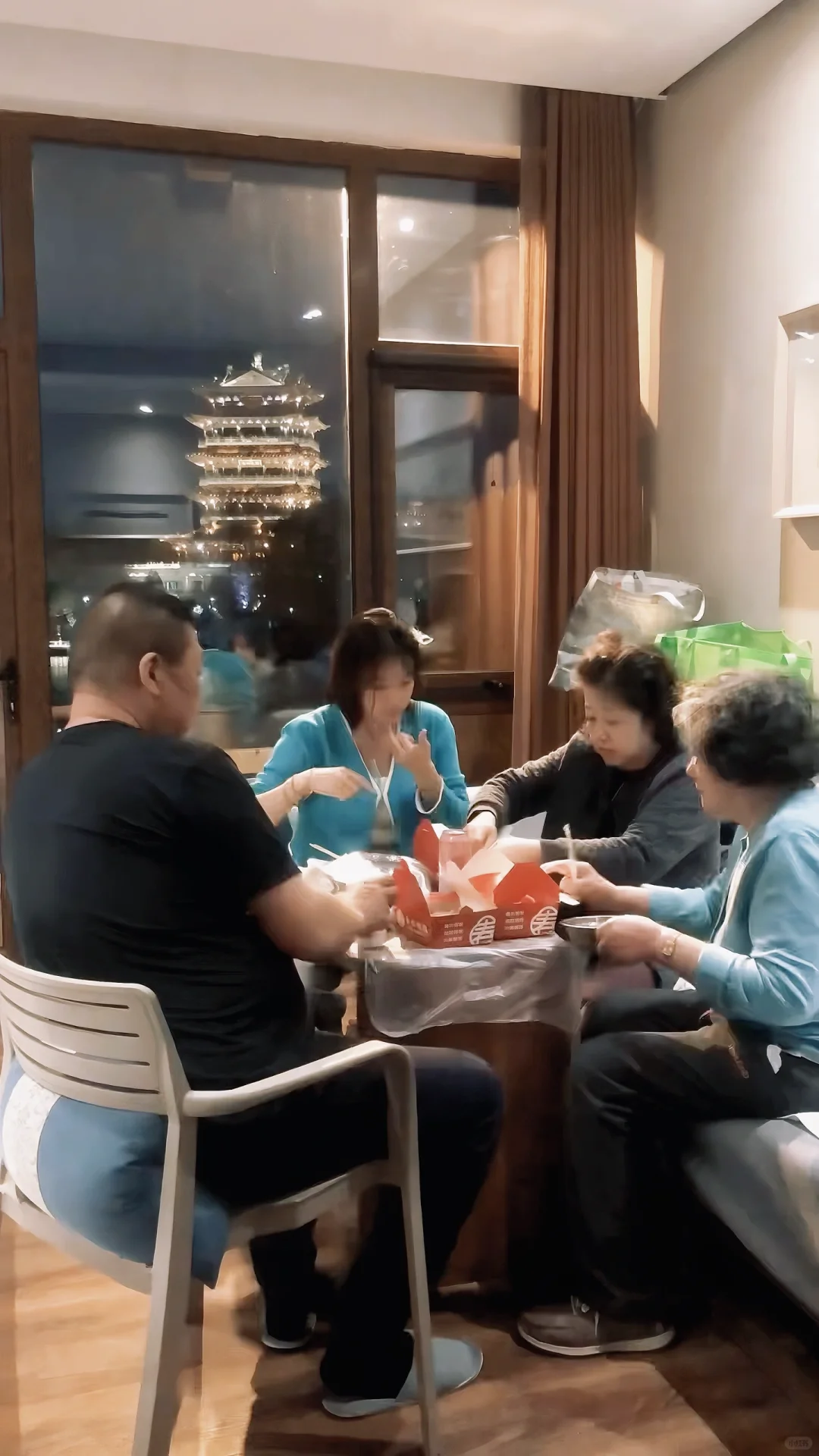 半城山色半城湖·济南