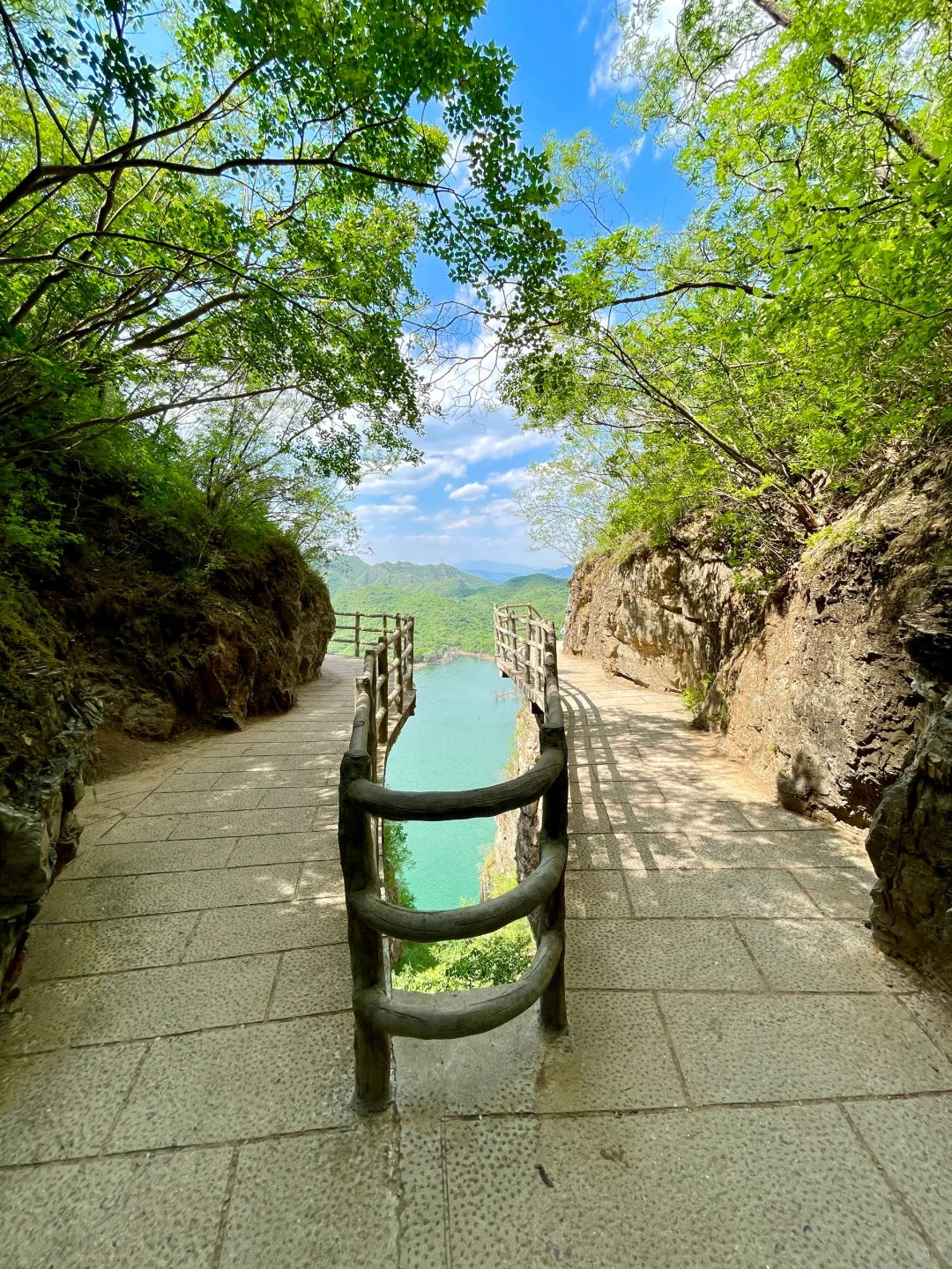 北方“小桂林”,闯进现实版的水墨画