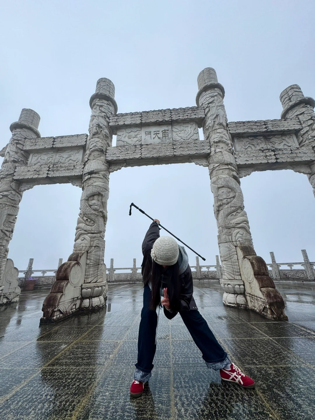 江西人嘴真严！！山上竟然都有悬崖动车了😧…