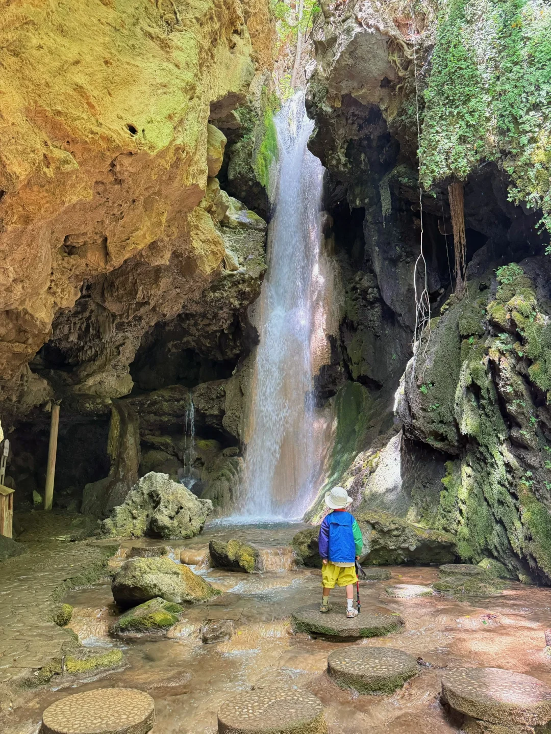 西安2天1夜✅带娃去童话森林住木屋玩瀑布~