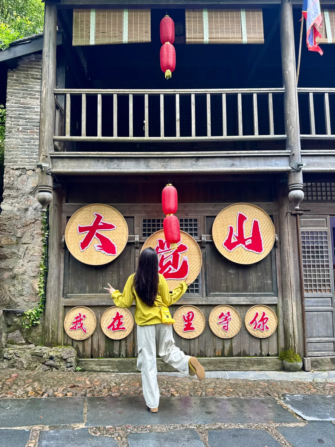 江西人嘴真严！！山上竟然都有悬崖动车了😧…