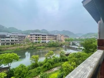 除了山还是山⛰️的地方