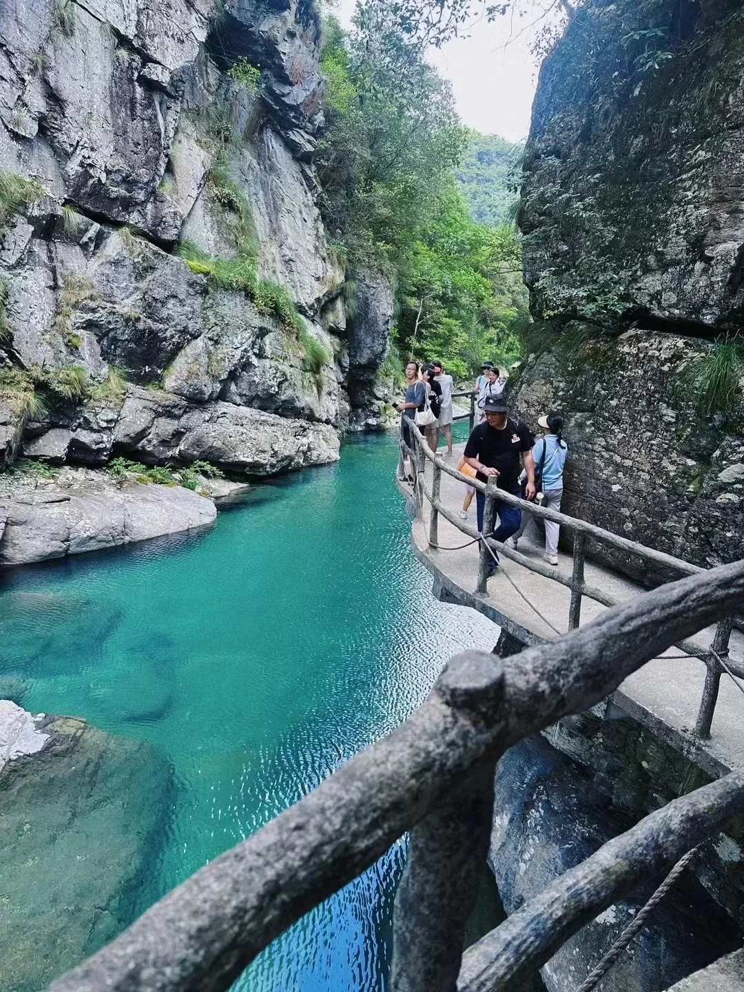 安徽小九寨沟，真的有一种误入仙境的美！