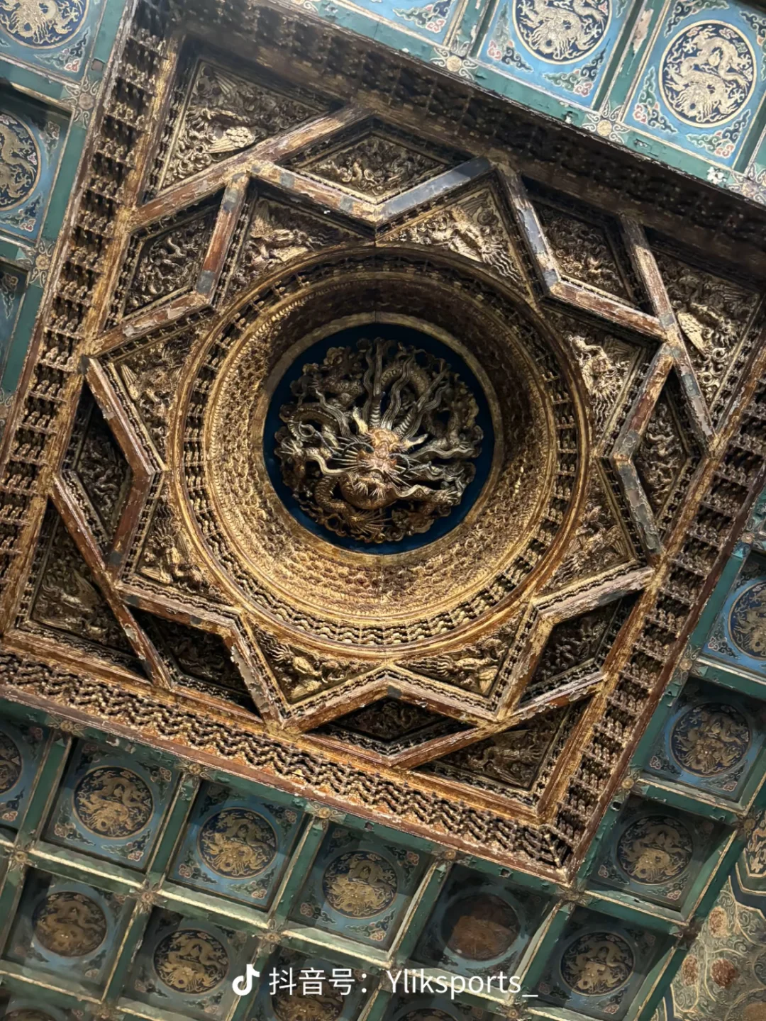 外图里看紫禁城,看天下