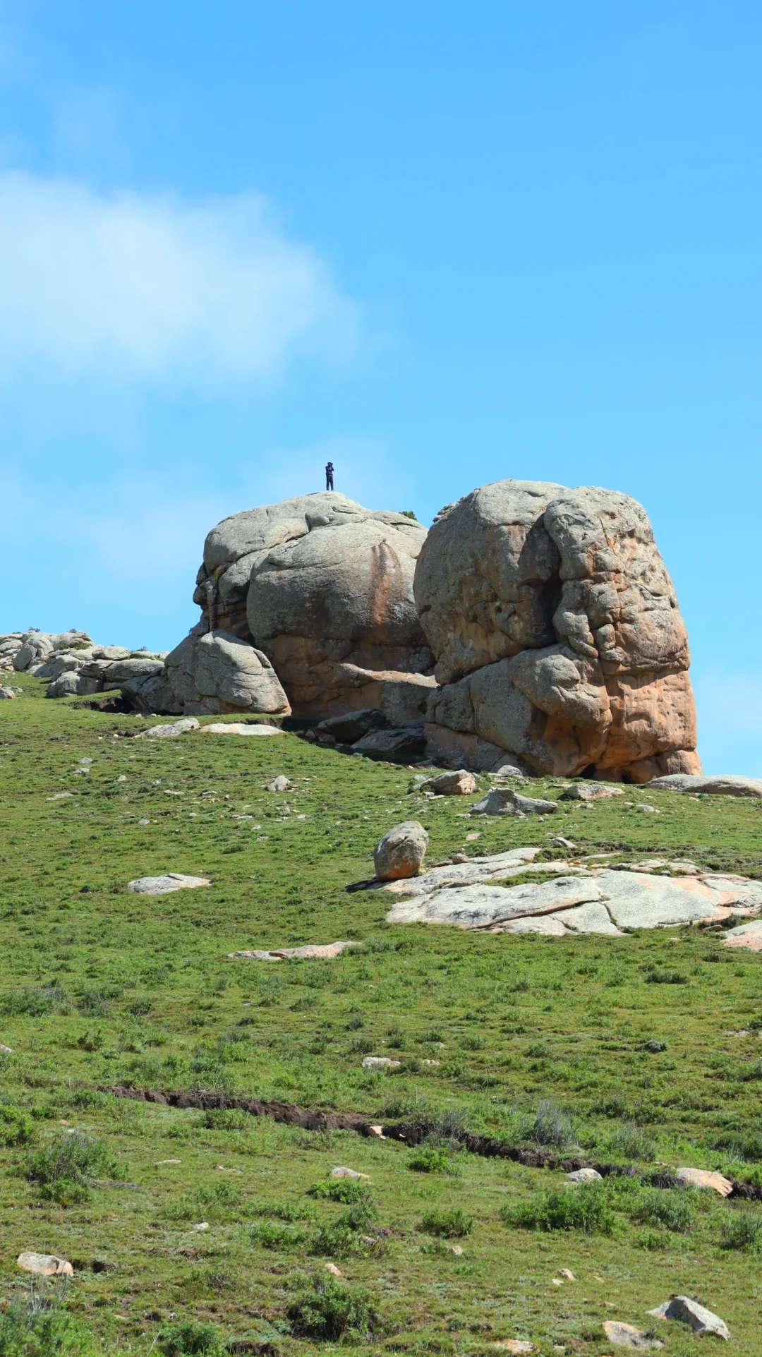 突然火爆的大青山 成为今年北京户外圈压轴