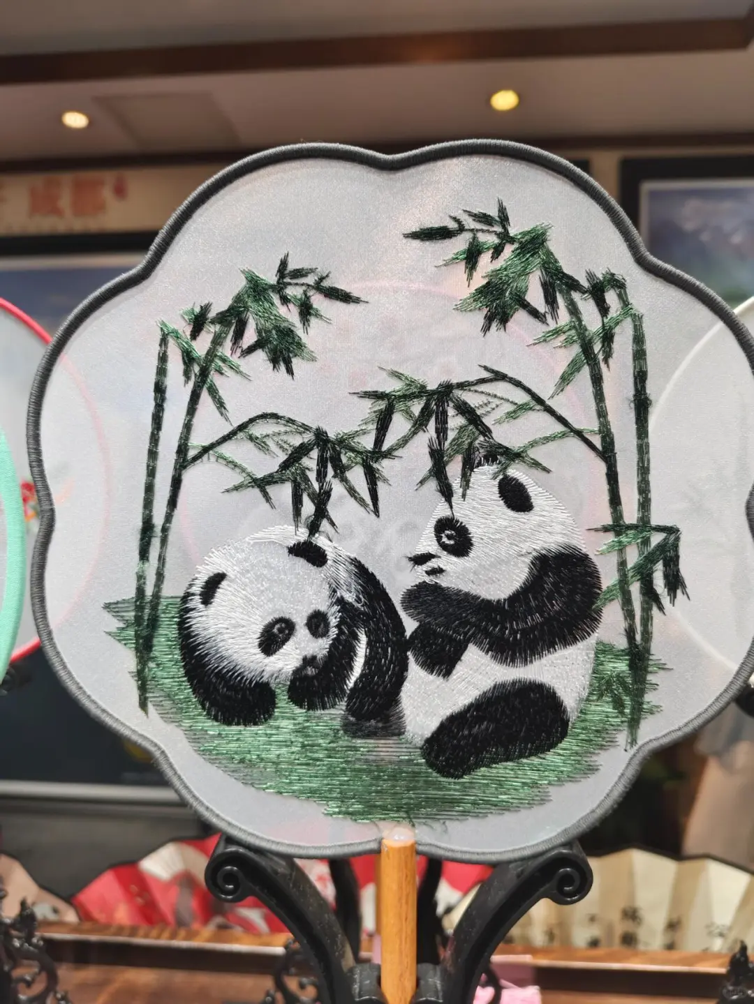 成都去了，真的哭晕😭在街头...