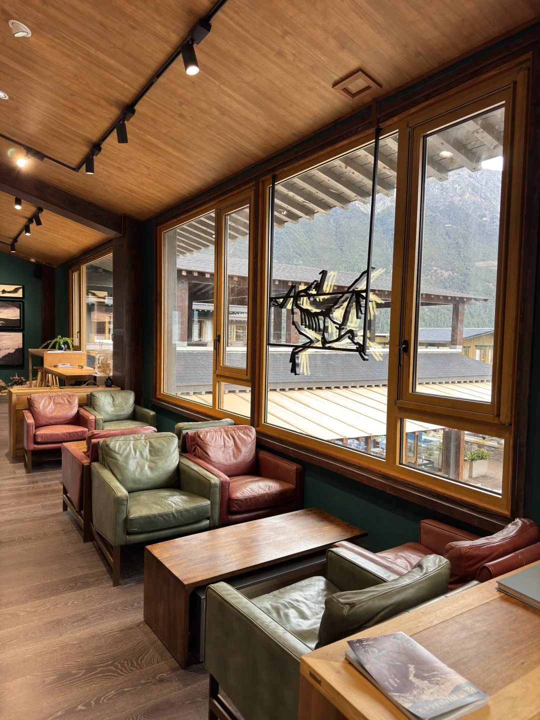 松赞巴松措林卡打卡，巴松措景区里的度假村