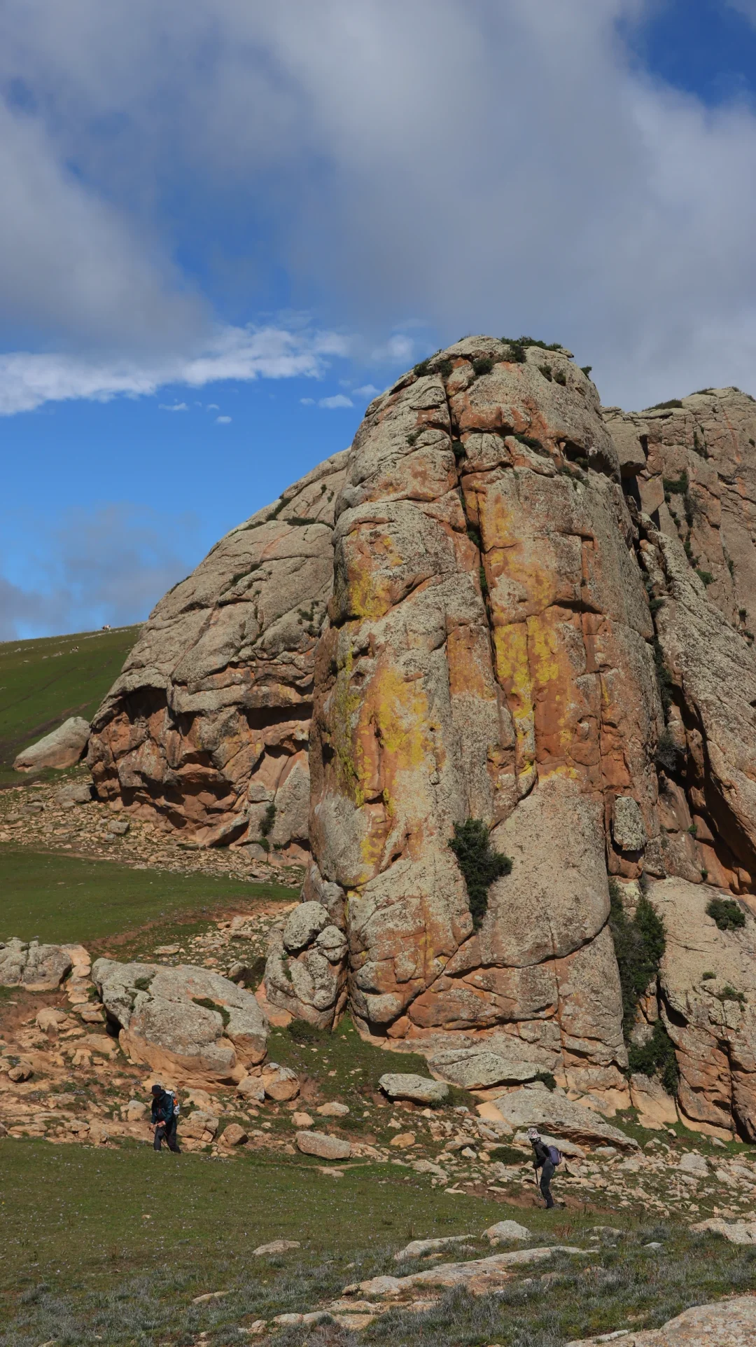 突然火爆的大青山 成为今年北京户外圈压轴