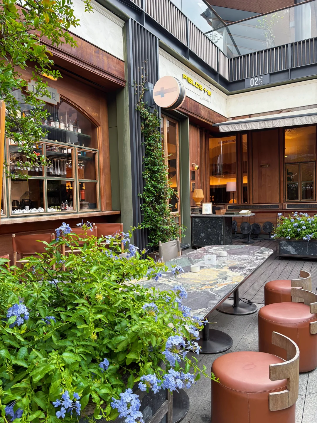 好爱这红墙青瓦 绿意深深 流水潺潺