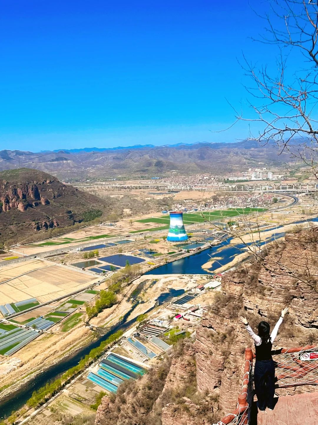 别人旅游看风景，我却在农家乐饿了一中午‼️