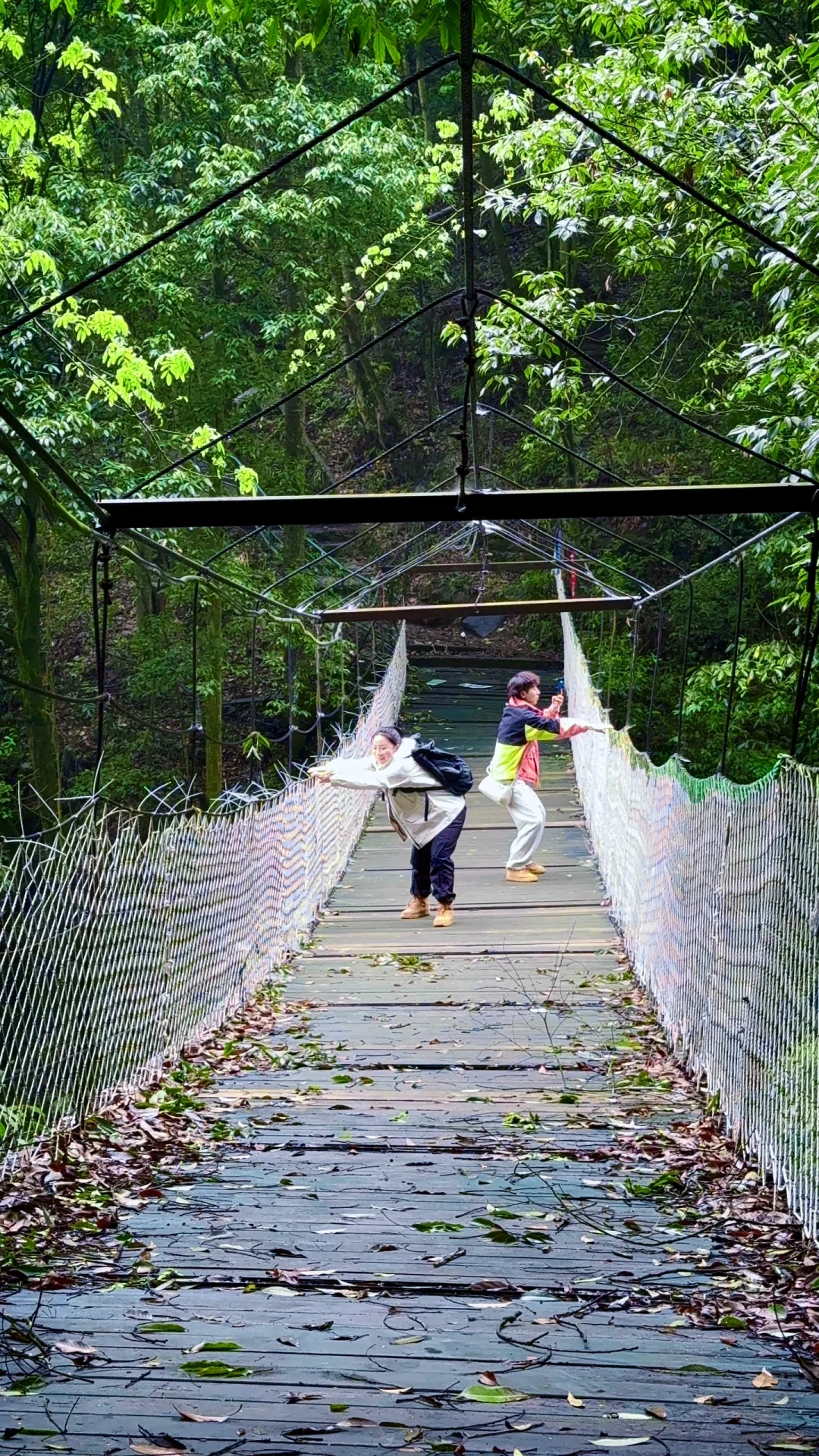 香火岩瀑布不再走弯路，带着景区平面图来的