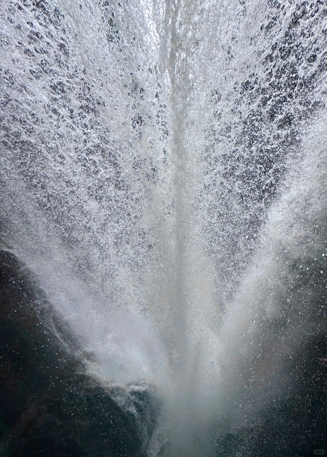 香火岩瀑布不再走弯路，带着景区平面图来的