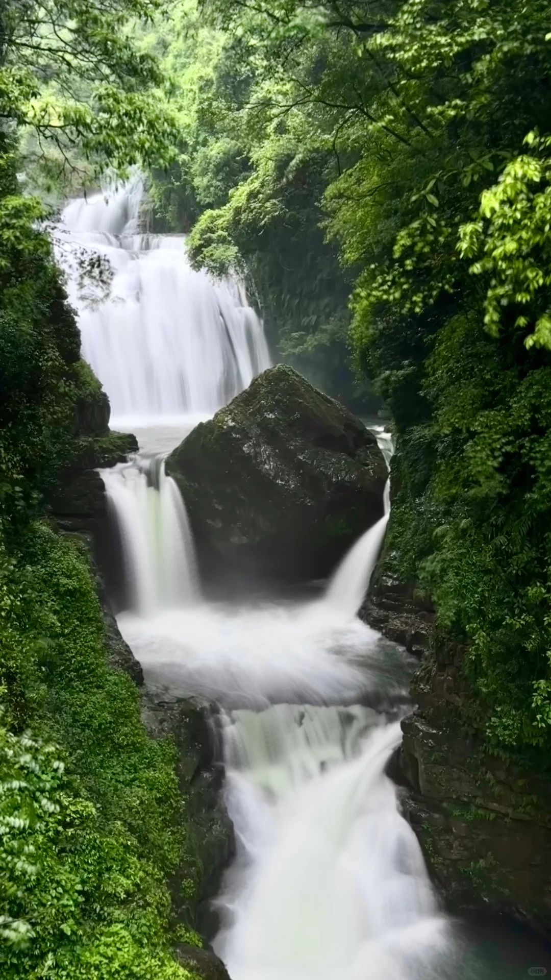 香火岩瀑布不再走弯路，带着景区平面图来的