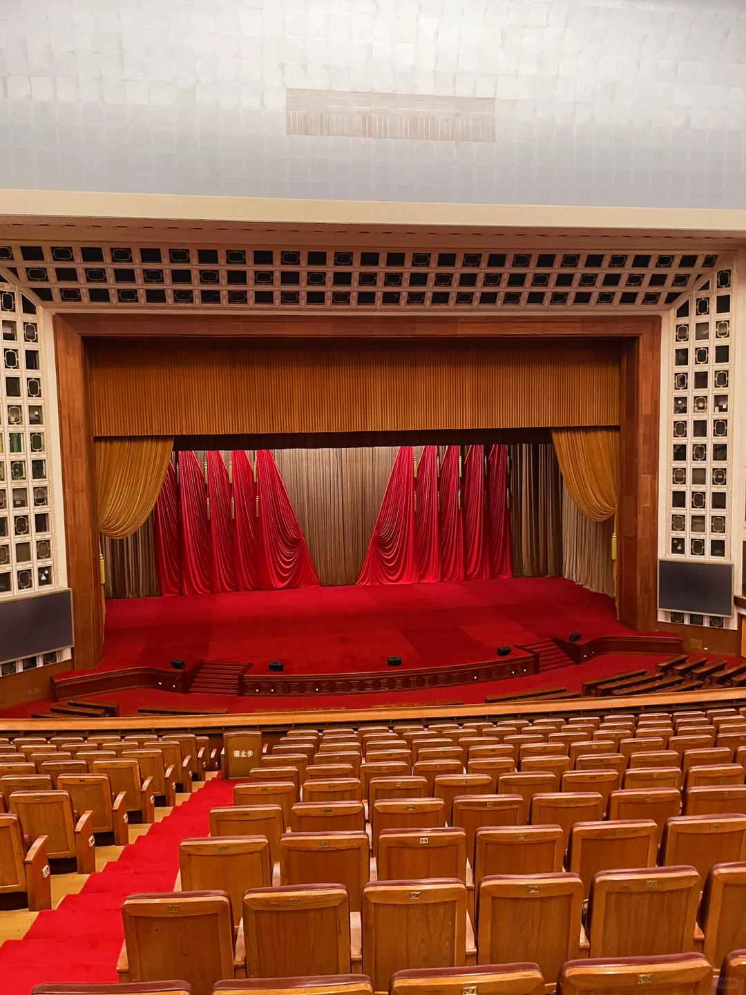 除去路费 预算五百块可以在北京玩一周吗