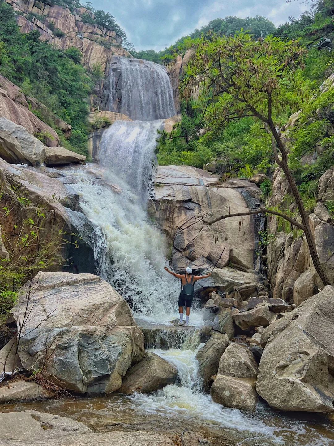 临沂嘴真严啊❗️竟藏着一条高山瀑布🌊附攻略