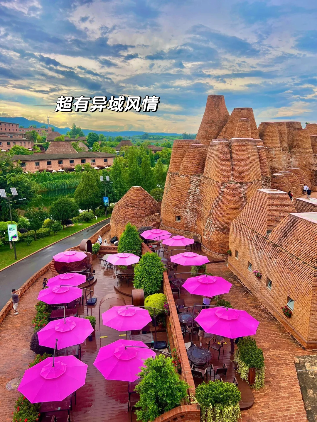 放弃大理了，暑假冲22°C的弥勒，人少景还美！