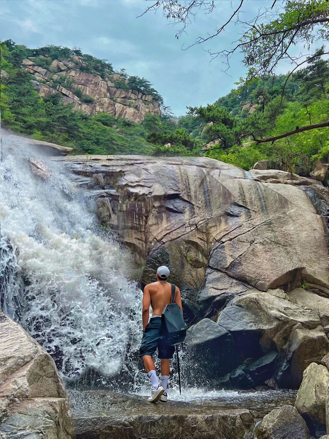 临沂嘴真严啊❗️竟藏着一条高山瀑布🌊附攻略