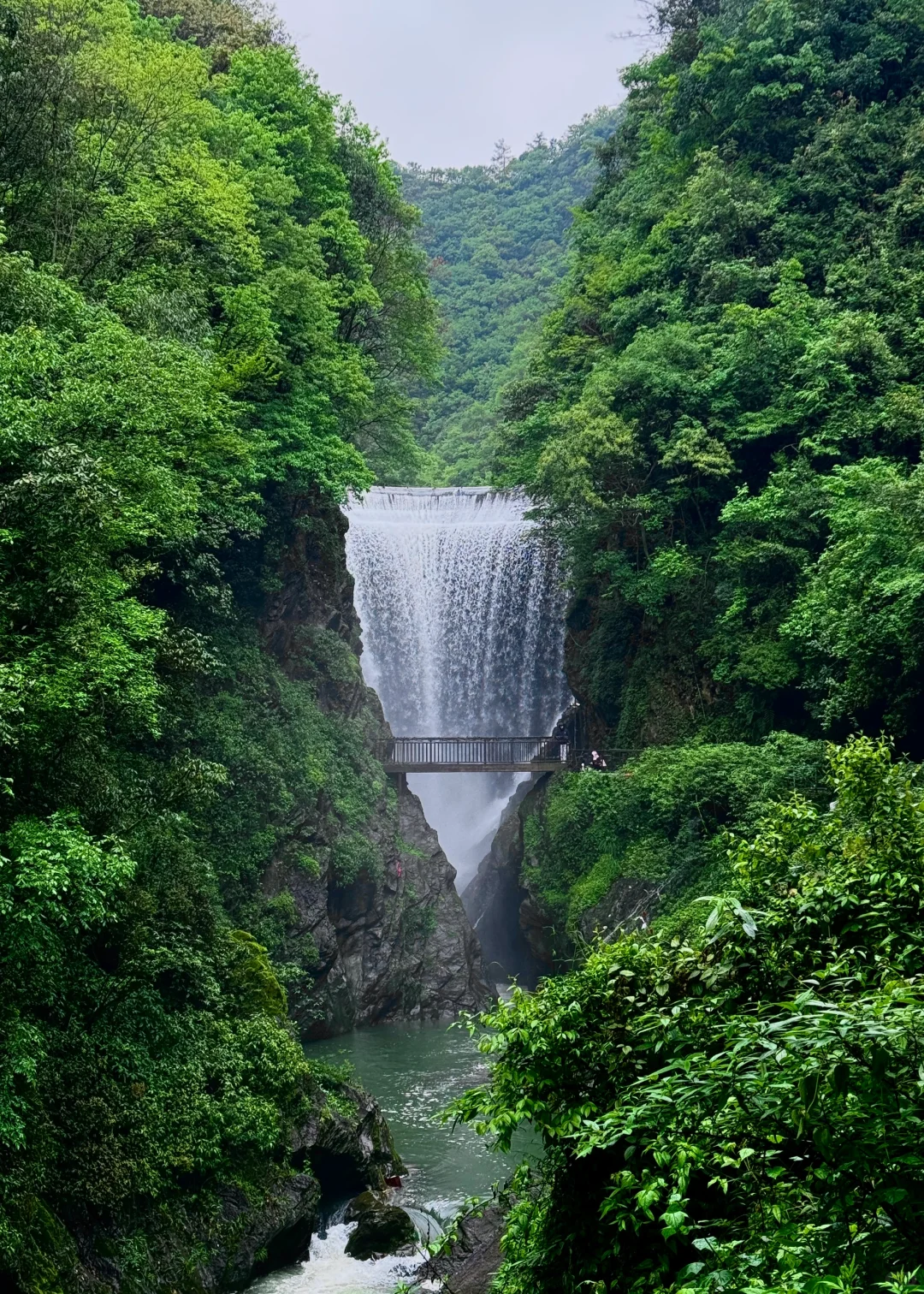 香火岩瀑布不再走弯路，带着景区平面图来的