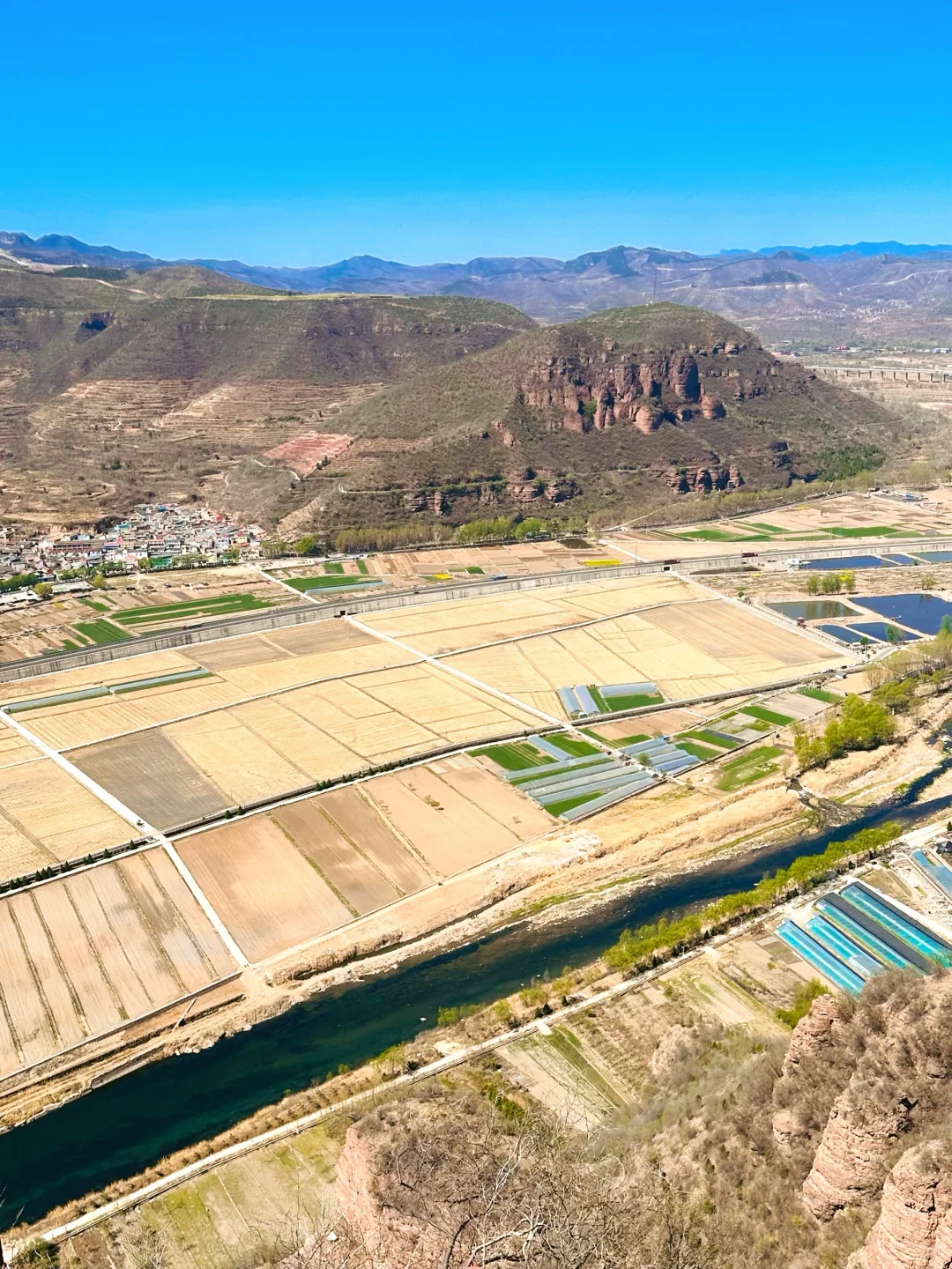 别人旅游看风景，我却在农家乐饿了一中午‼️