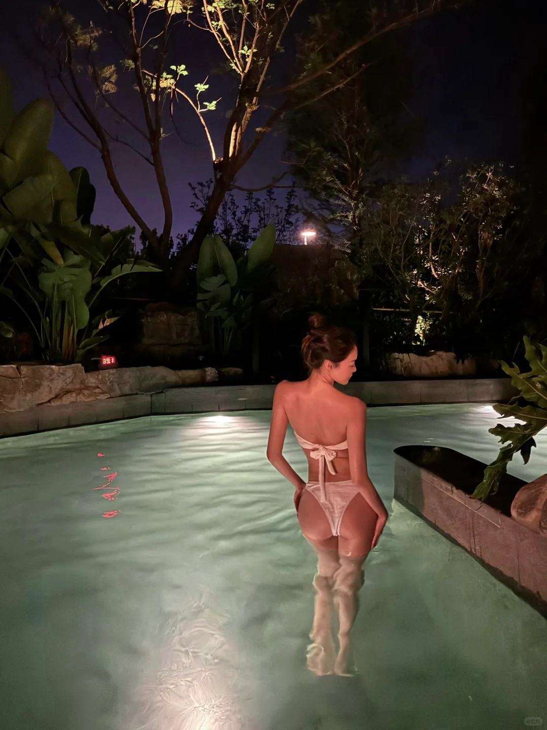 夜晚的森林温泉🌲♨️｜弥勒沐心谷