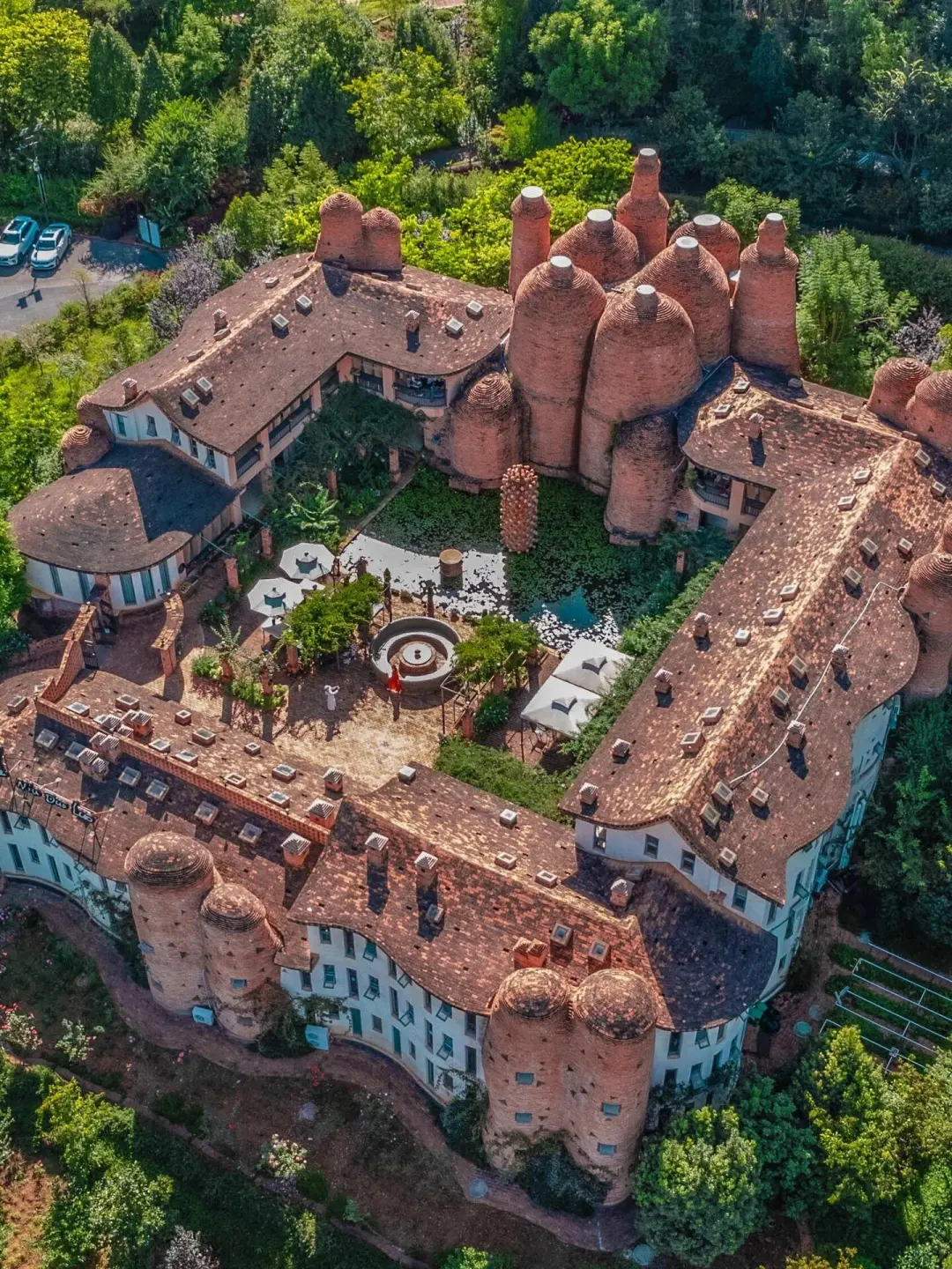 放弃大理了，暑假冲22°C的弥勒，人少景还美！