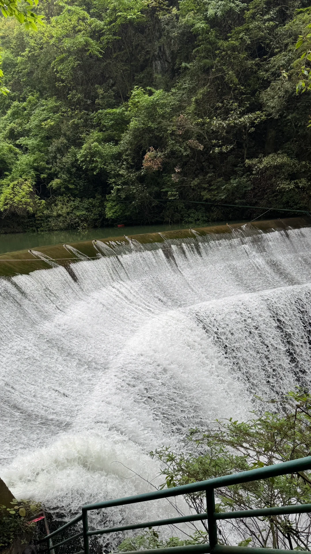 香火岩瀑布不再走弯路，带着景区平面图来的