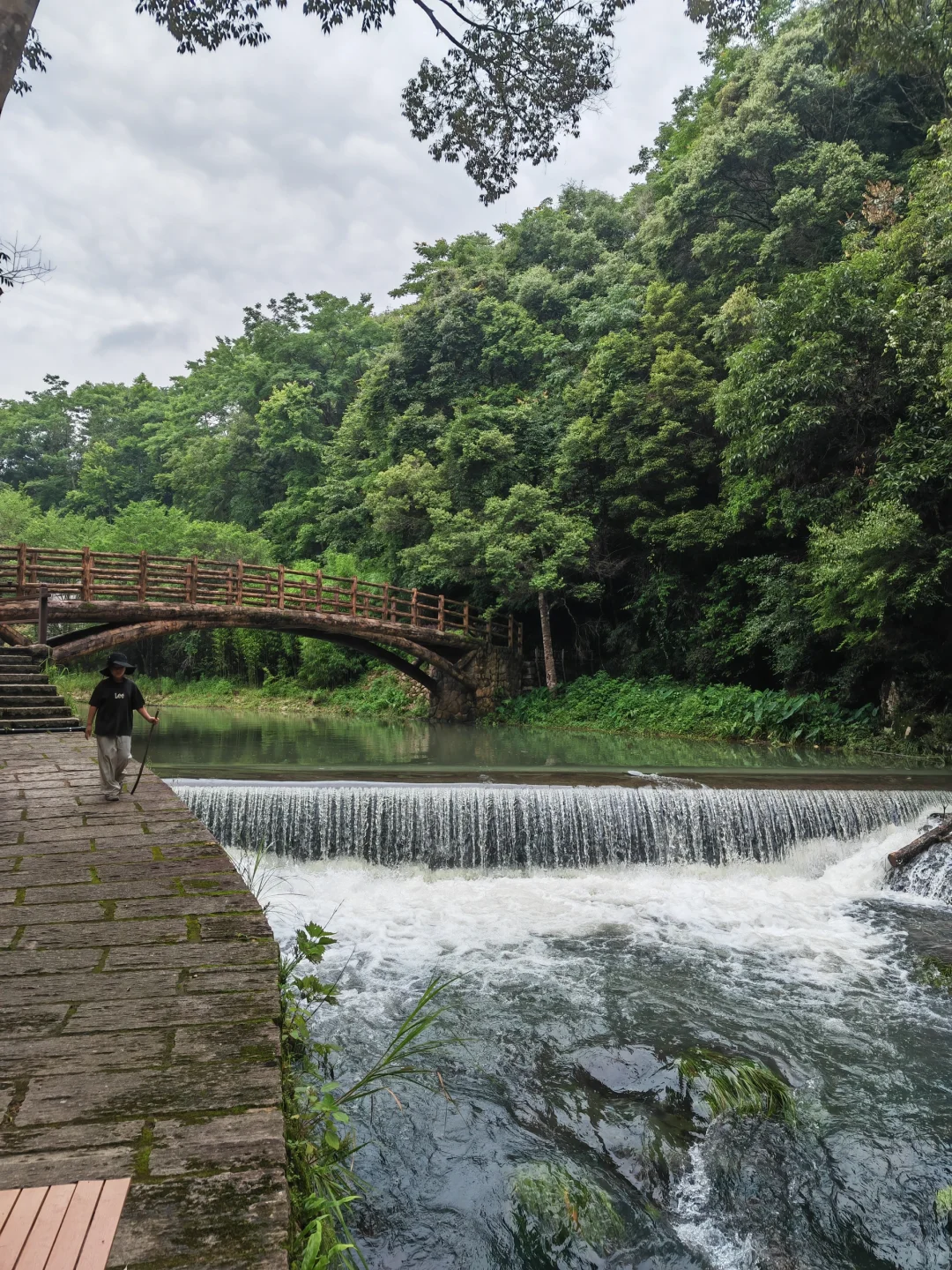 日溪峡谷瀑布景区