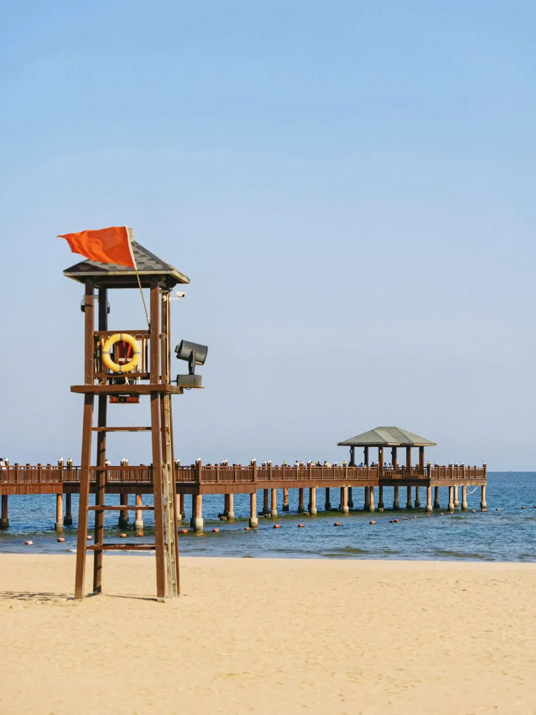 在秦皇岛,我找到了海边的「多巴胺乌托邦」