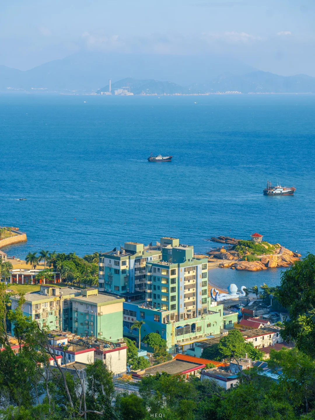 迄今为止，我最喜欢的夏日海边城市出现了…