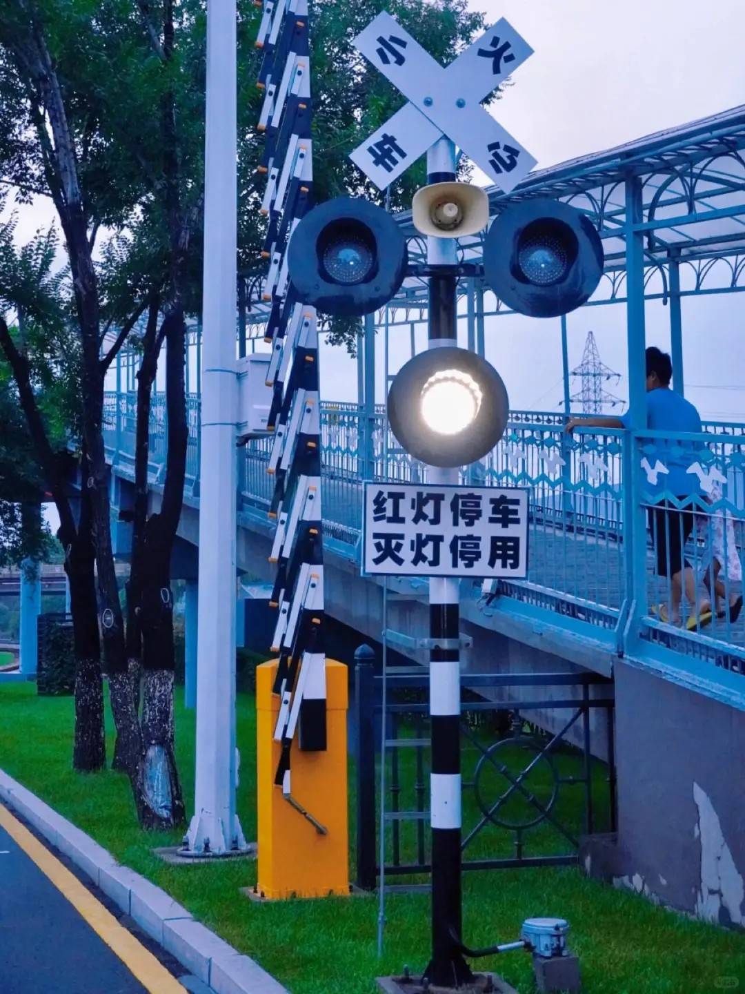 在秦皇岛,我找到了海边的「多巴胺乌托邦」