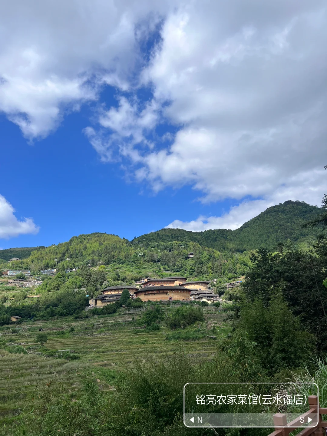 福建土楼田螺坑土楼群