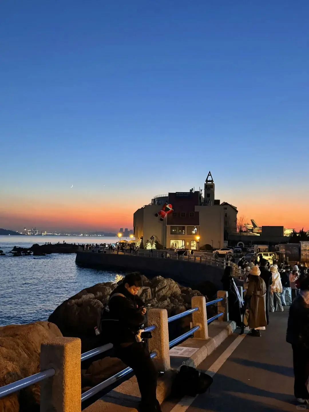 海风轻拂,啤酒飘香,这是属于青岛的夏日记
