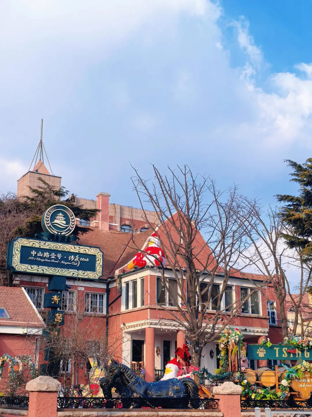 海风轻拂,啤酒飘香,这是属于青岛的夏日记