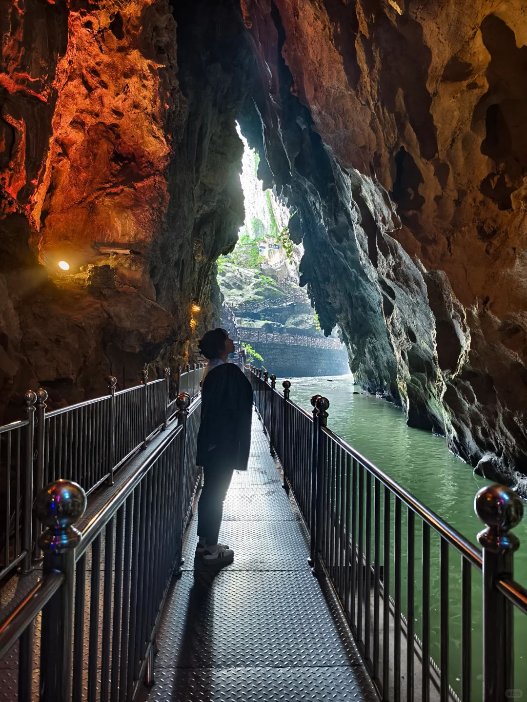 #地理课本里的喀斯特地貌—龙宫