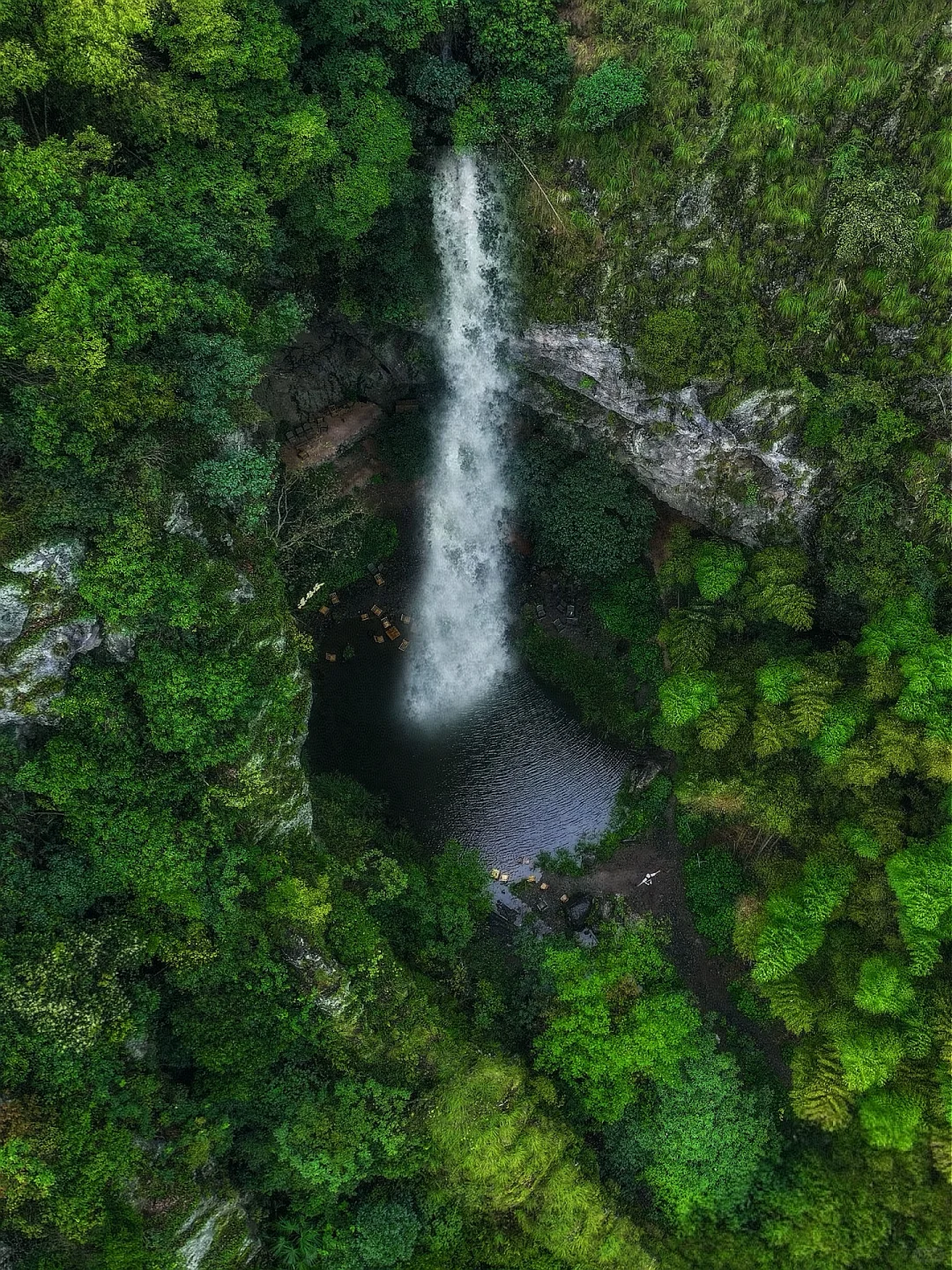 不在国外，就在安吉！“人间塞尔达”徒步秘境🍃