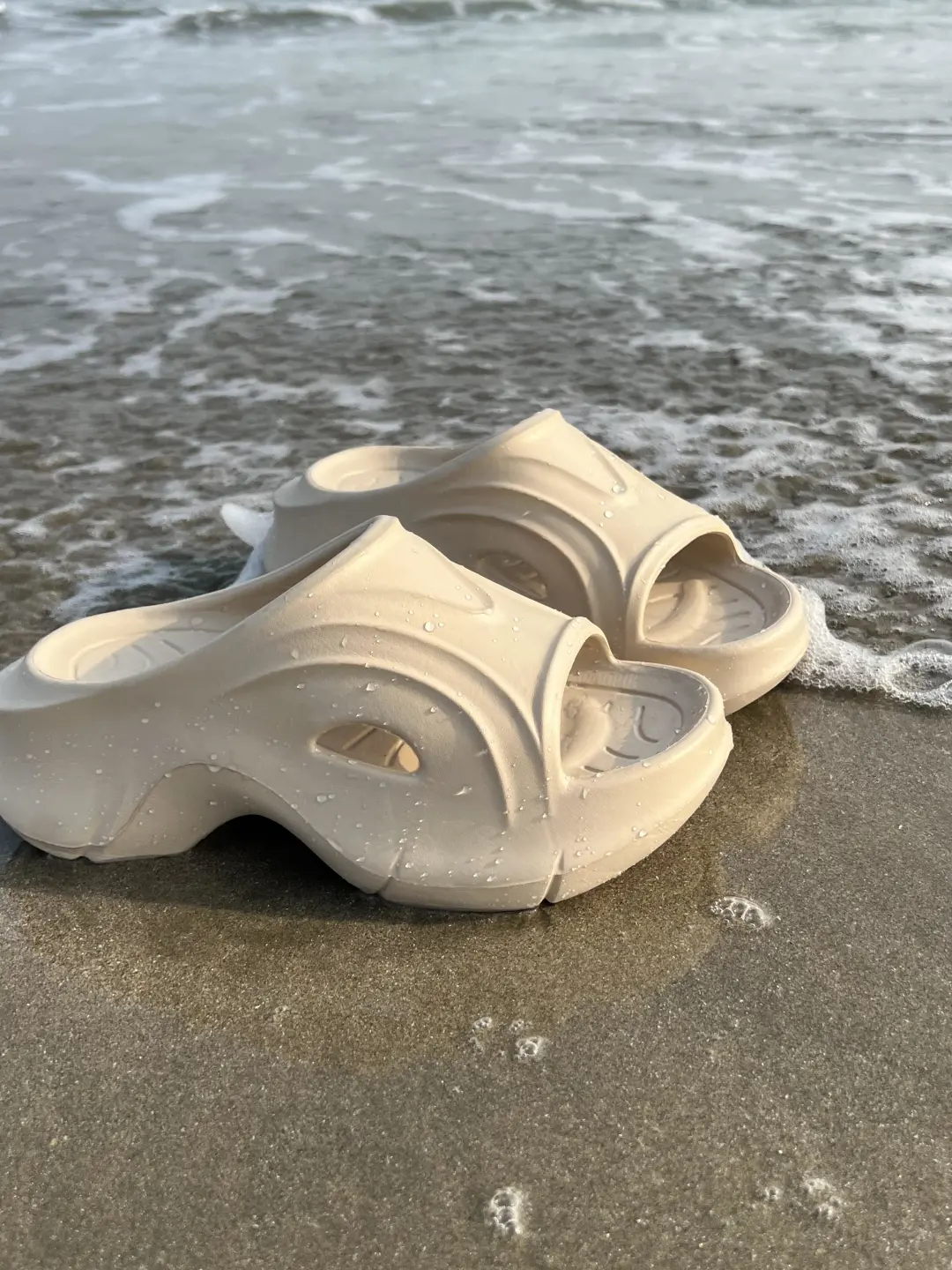 拖鞋买对不买贵！！穿这双直接暴走平潭岛